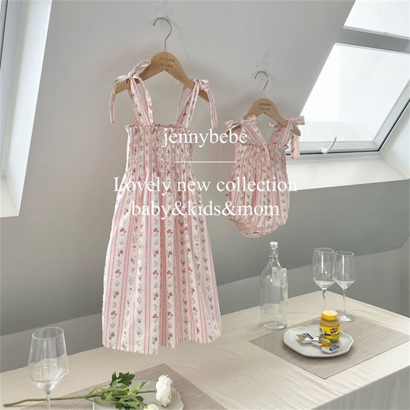 ชุดรอมเปอร์มีสายรัดสำหรับเด็กผ - Baby Clothing Online บทวิจารณ์และราคา